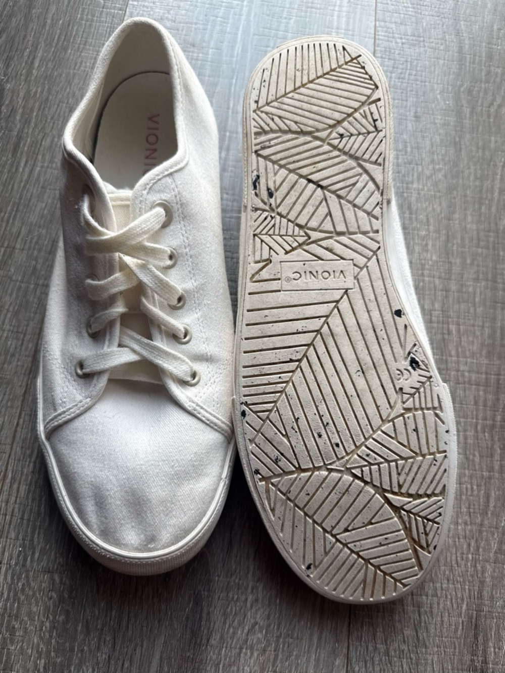 Vionic Oasis White Canvas Lace-Up Sneakers - Picture 3 of 5